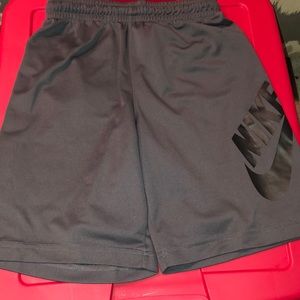 Nike dri fit basketball shorts - Size Boys Medium